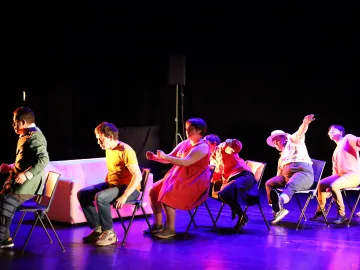 Scène de l' Ecla à  St Vallier 71 Festival Danse ta Différence